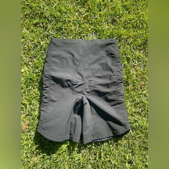 60s-70s Olga Black Girdle Shorts - Picture 5 of 9